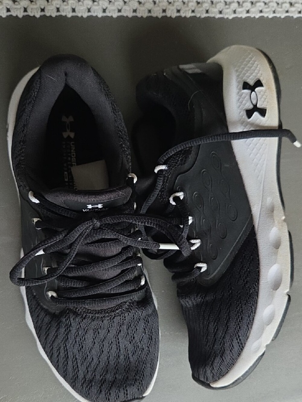 Womens Under Armour Charged Vantage - Used 6.5 No Box - Picture 4 of 10